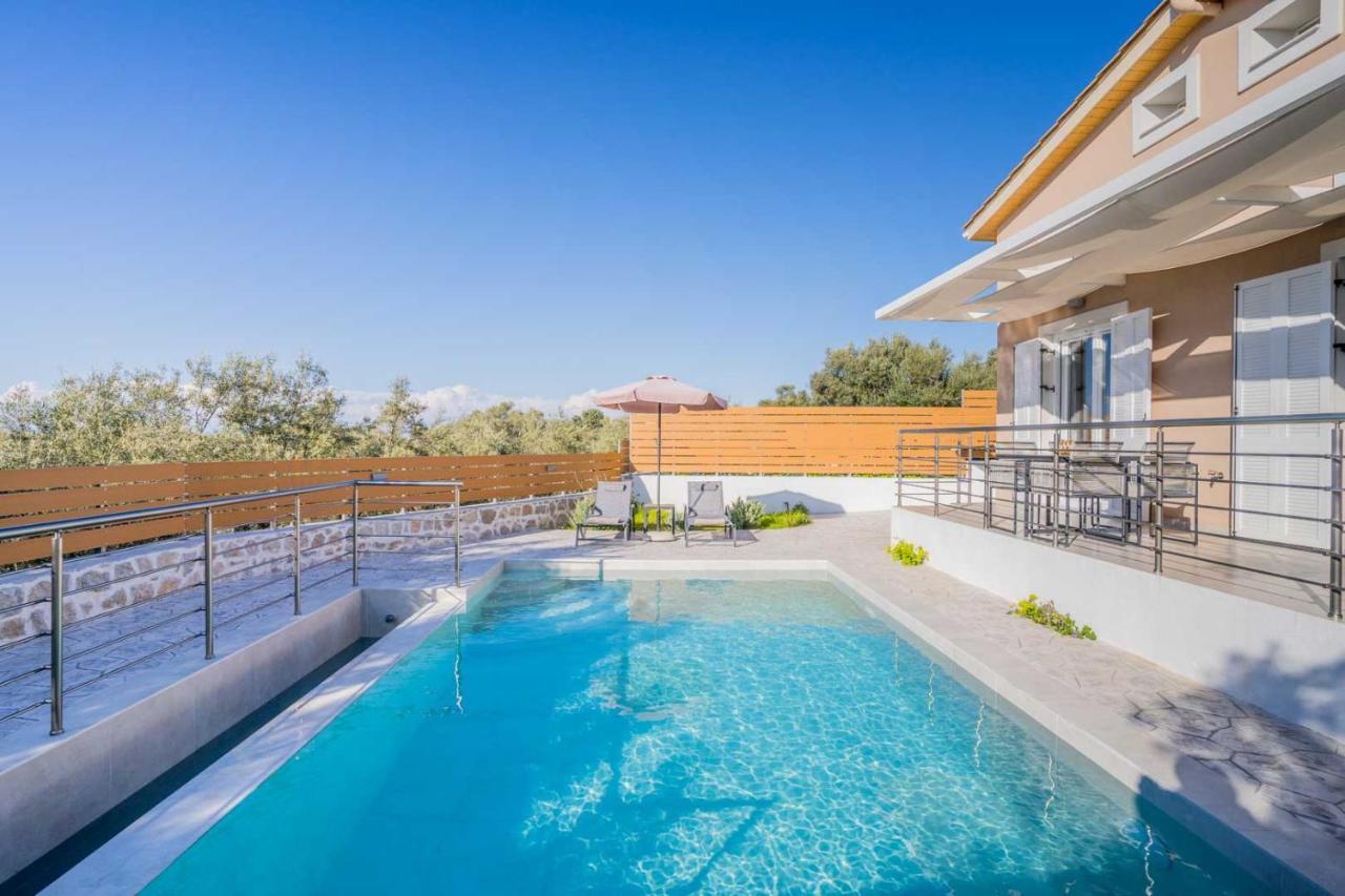Vilă Elianthos Luxury Tsoukaládhes